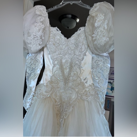 HANDMADE SILK WEDDING DRESS CATHEDRAL TRAIN - Picture 7 of 14